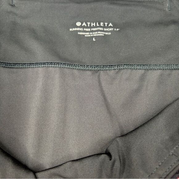 Athleta Running Free Pink Camo Print Short - Picture 4 of 6